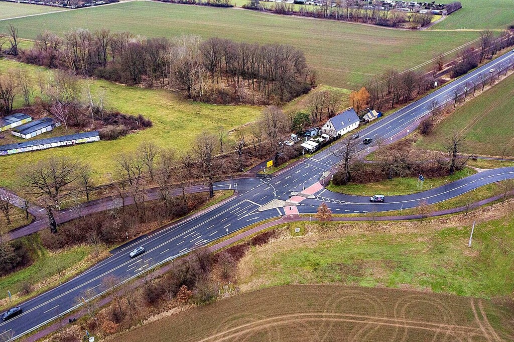 Chris 0b068c59 1d06 449a 857f 61c324e841b9